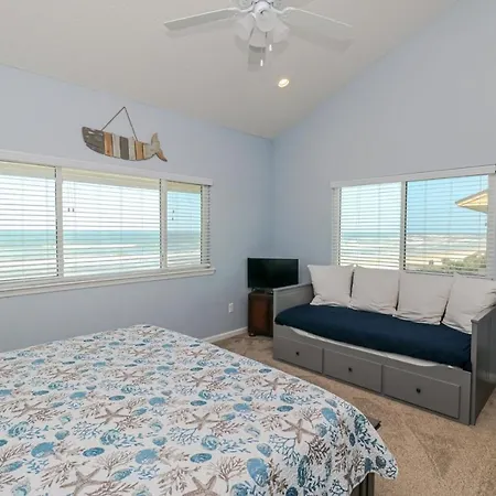 Summerhouse 168-Fully Renovated Oceanfront Townhouse-3